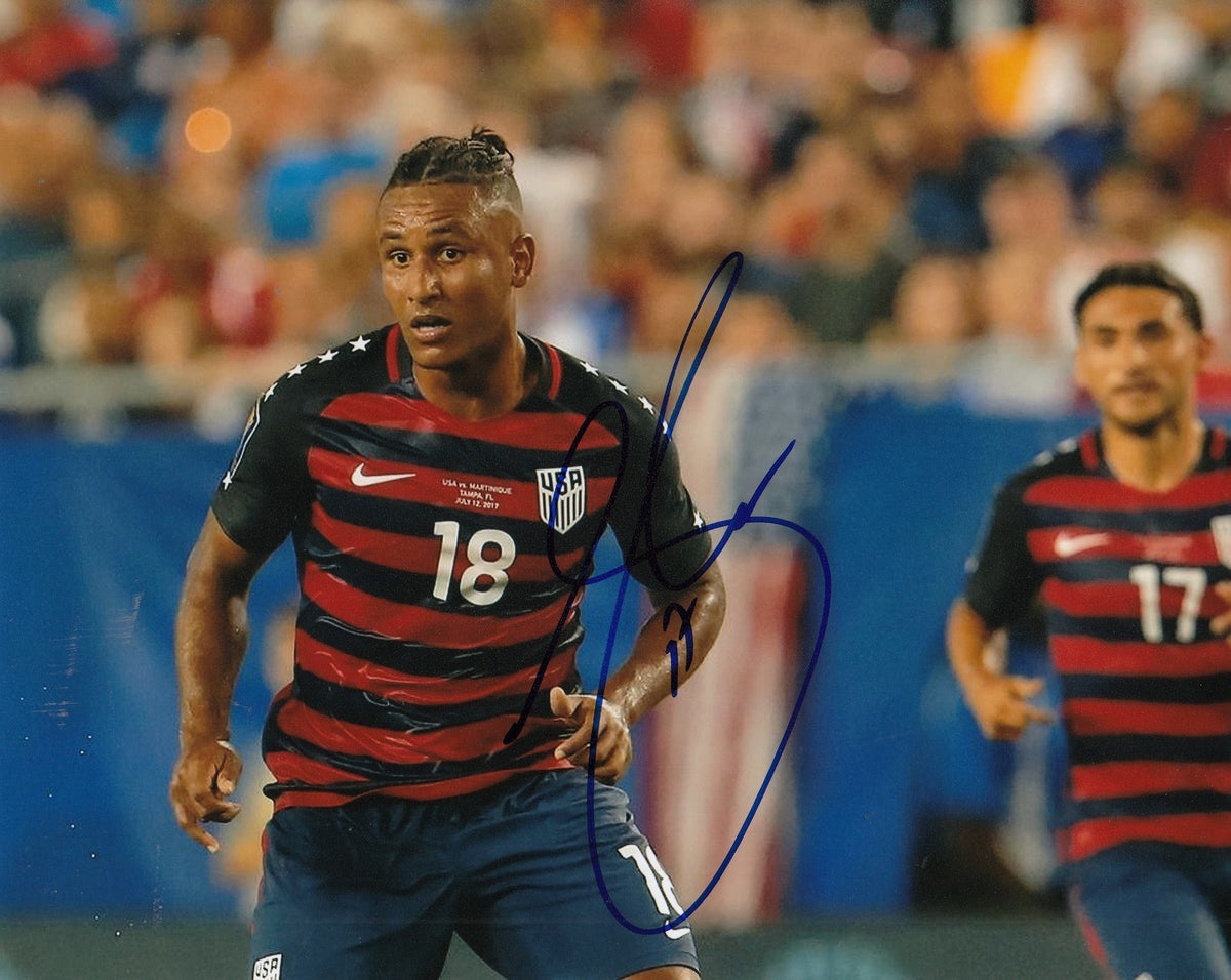 JUAN AGUDELO signed (NEW ENGLAND REVOULTION) MLS SOCCER 8X10 *TEAM USA* W/COA #1