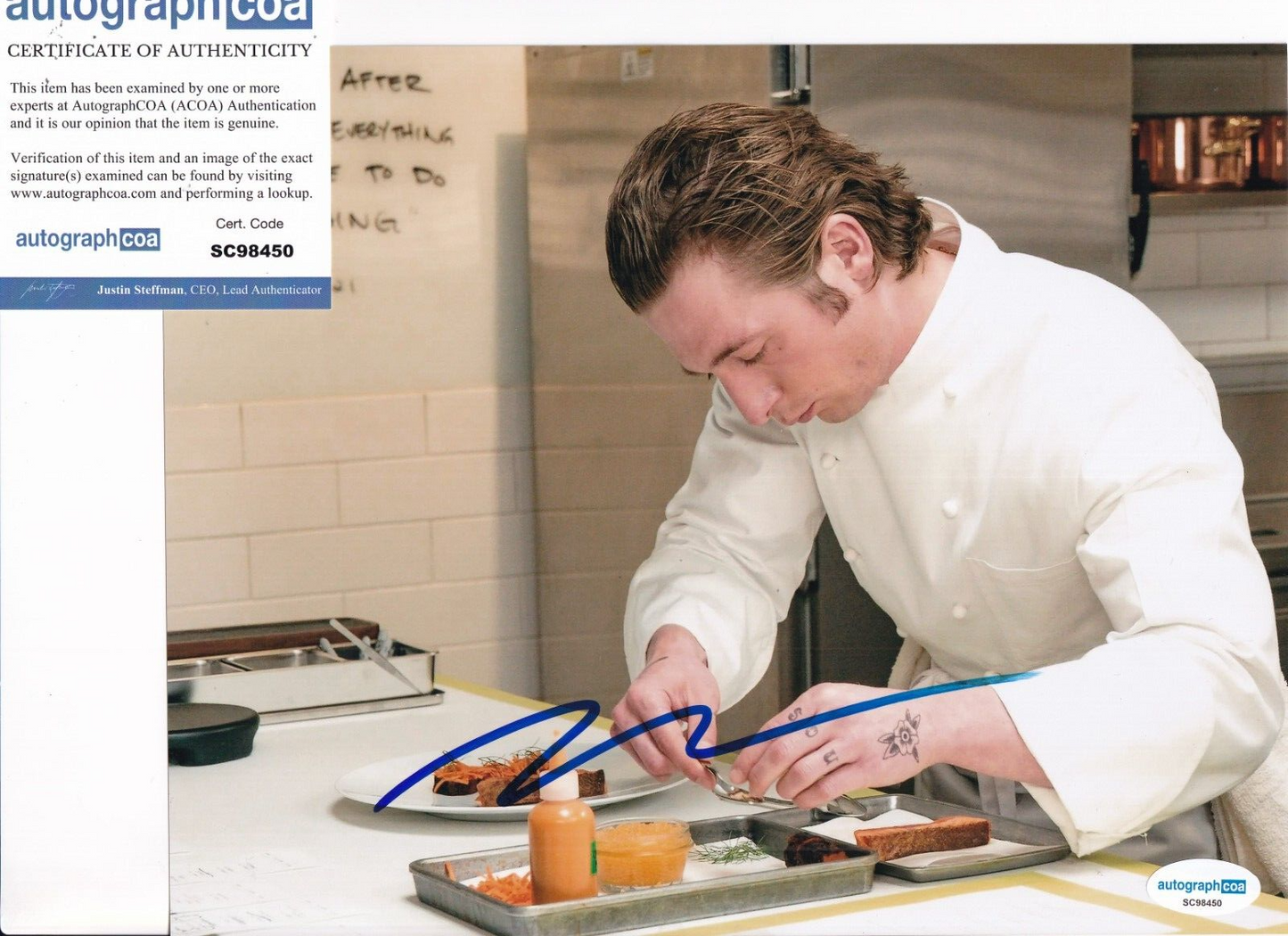 JEREMY ALLEN WHITE signed (THE BEAR) Chef Carmen 8X10 photo ACOA SC98450