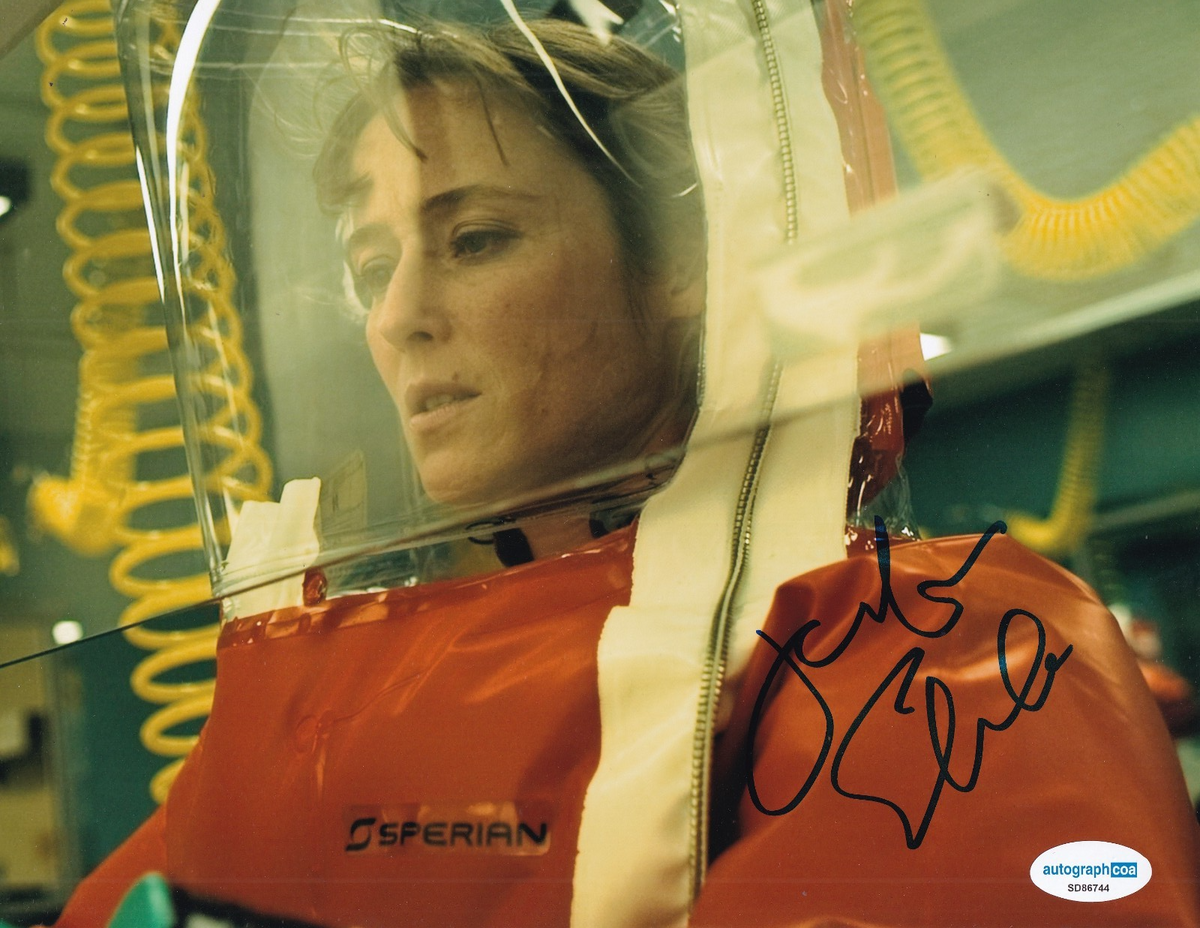 JENNIFER EHLE signed (CONTAGION) Movie 8X10 *DR ALLY HEXTALL* photo ACOA SD86744