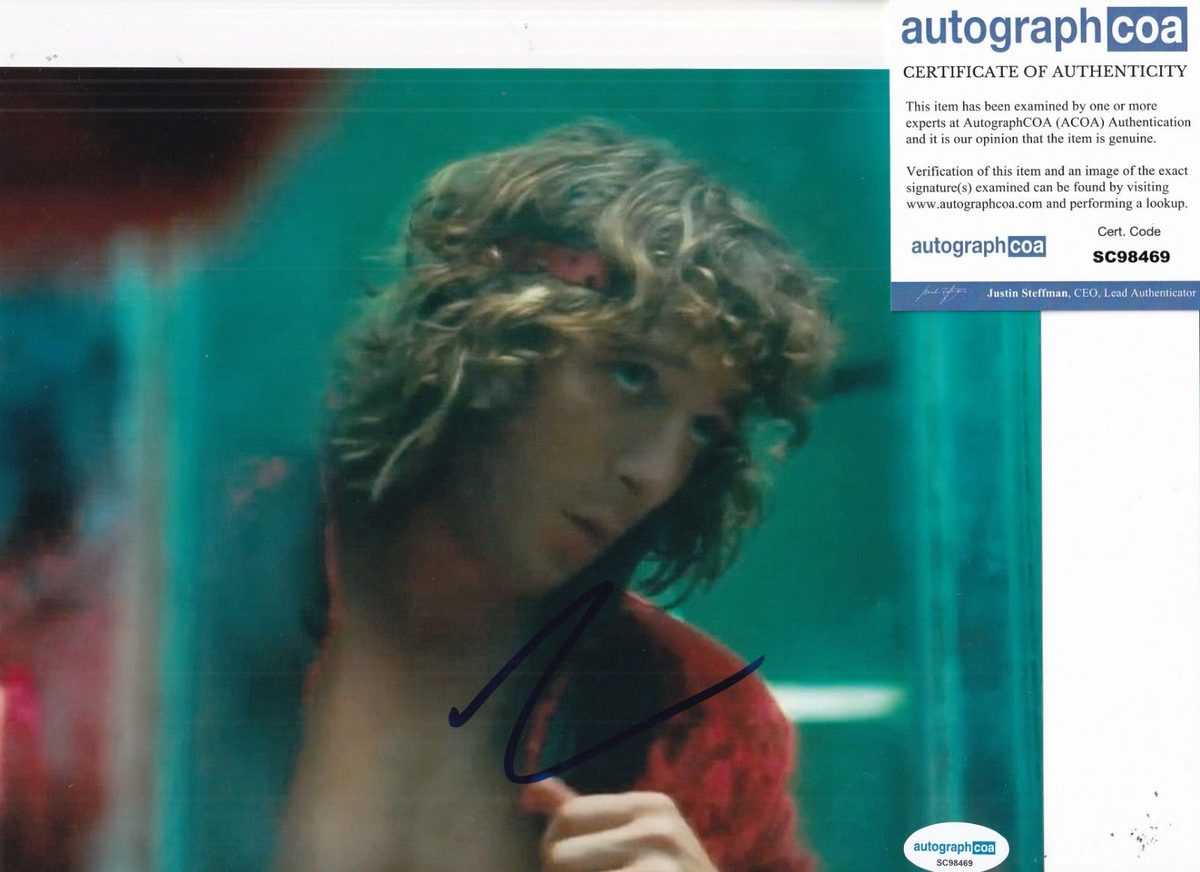JEREMY ALLEN WHITE signed (THE IRON CLAW) Kerry Von Erich 8X10 ACOA SC98469