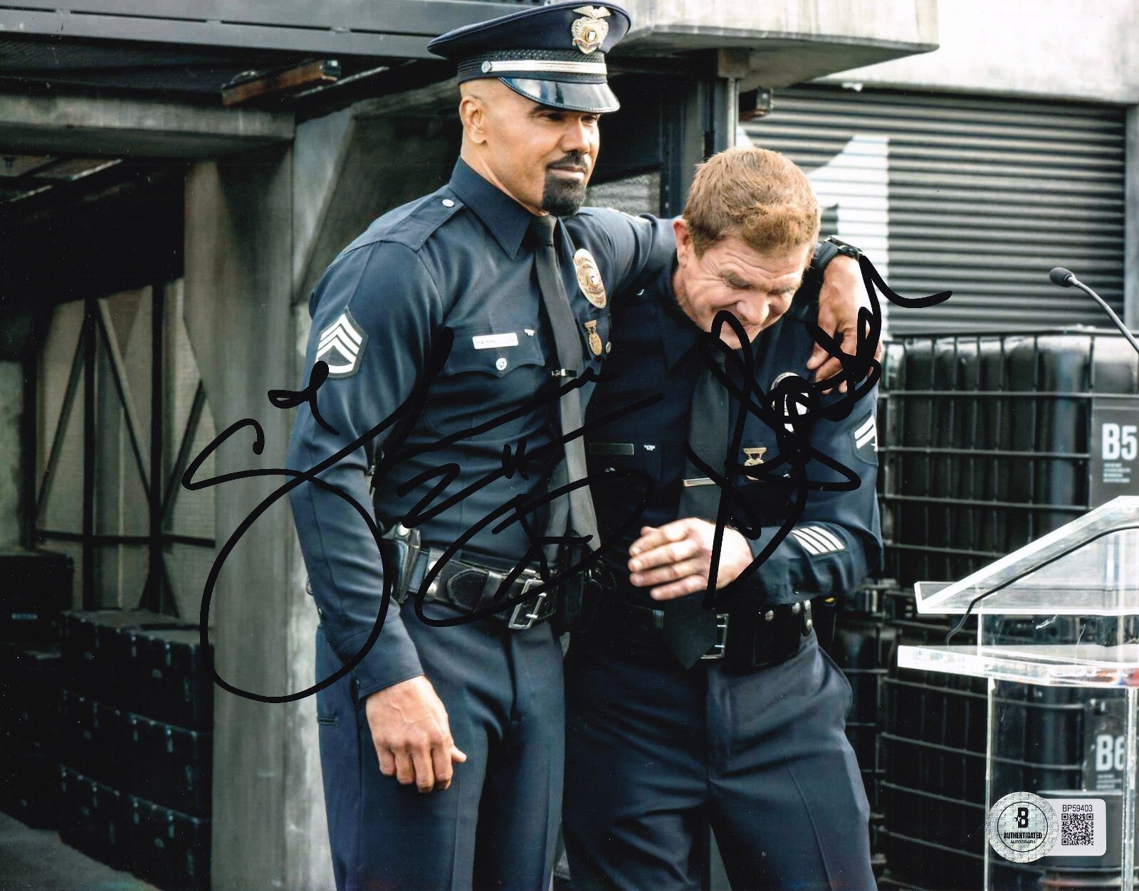 SHEMAR MOORE and KENNY JOHNSON signed (S.W.A.T.) 8X10 photo BECKETT BAS BP59403