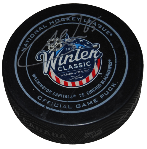 ANDREW SHAW signed (2015 WINTER CLASSIC) Chicago Blackhawks puck BAS BJ036542