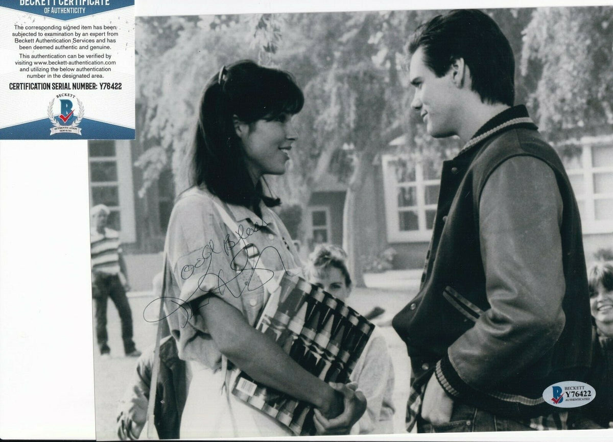 KAREN KOPINS signed (ONCE BITTEN) Movie *Margaret* 8X10 photo BECKETT BAS Y76422