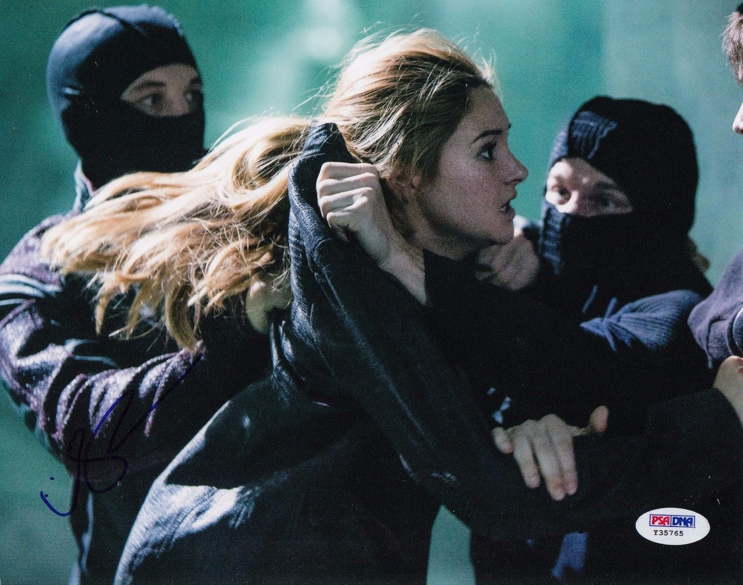 Shailene Woodley autographed Divergent Insurgent Tris 8x10 Photo PSA/DNA Y35765