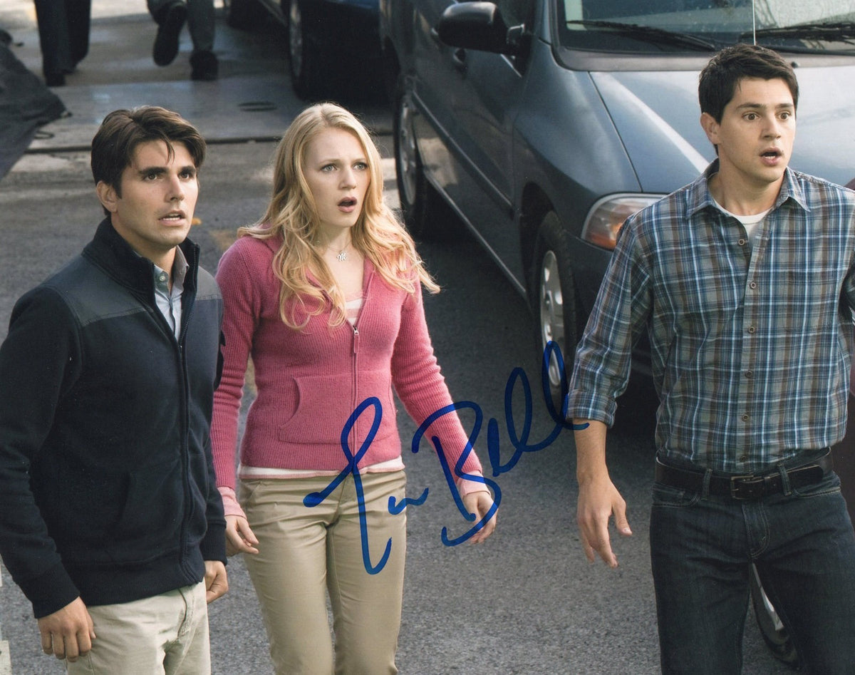 Emma Bell Signed Final Destination 5 8x10 Photo w/COA Molly Harper