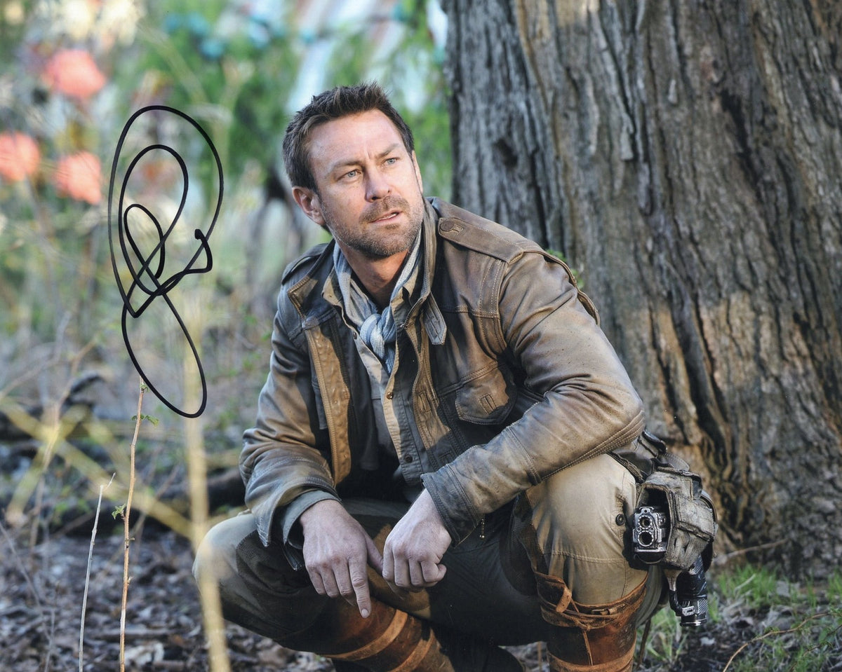 Grant Bowler Signed Defiance 8x10 Photo w/COA Chief Lawkeepe #4