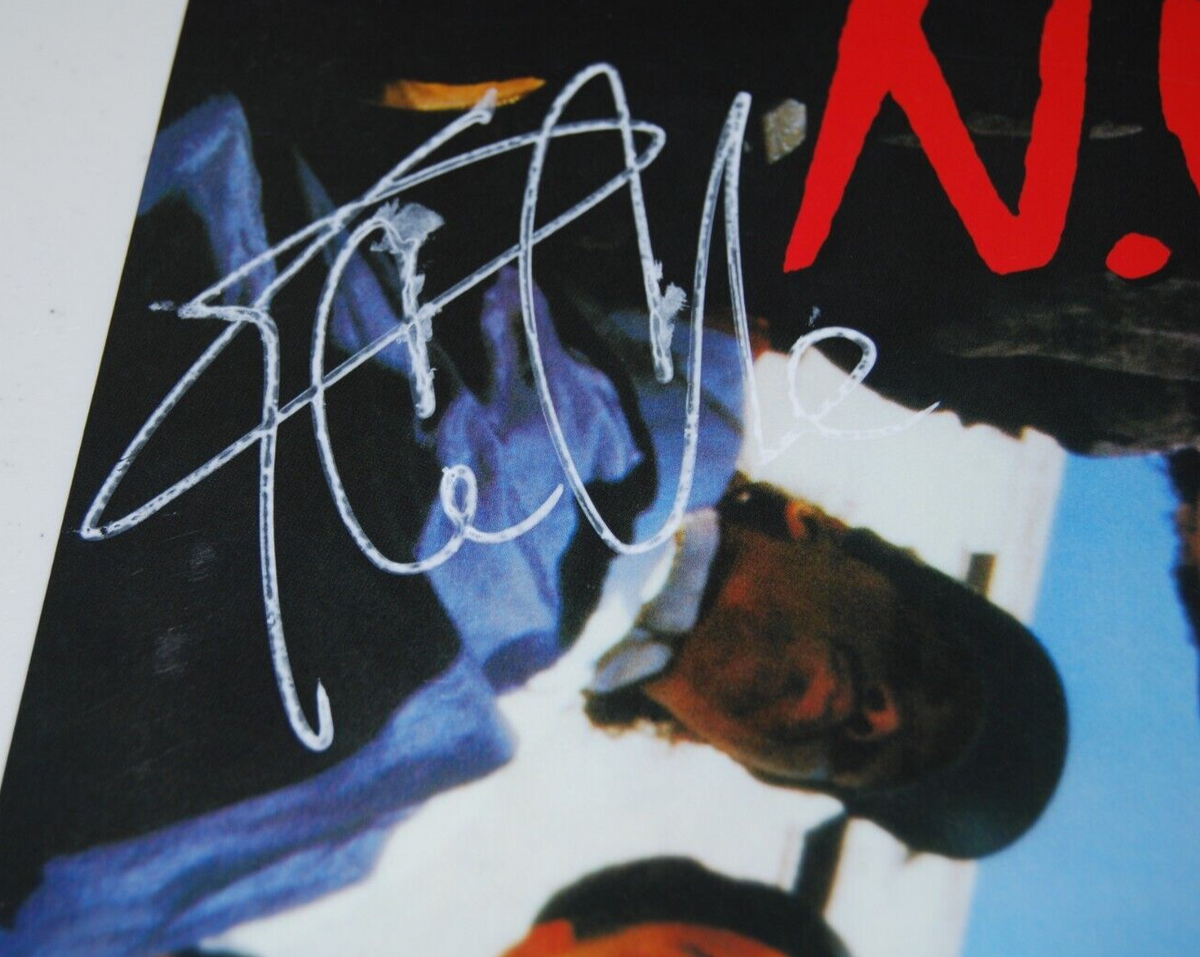 ICE CUBE signed (STRAIGHT OUTTA COMPTON) NWA Vinyl Record LP BECKETT BN71220