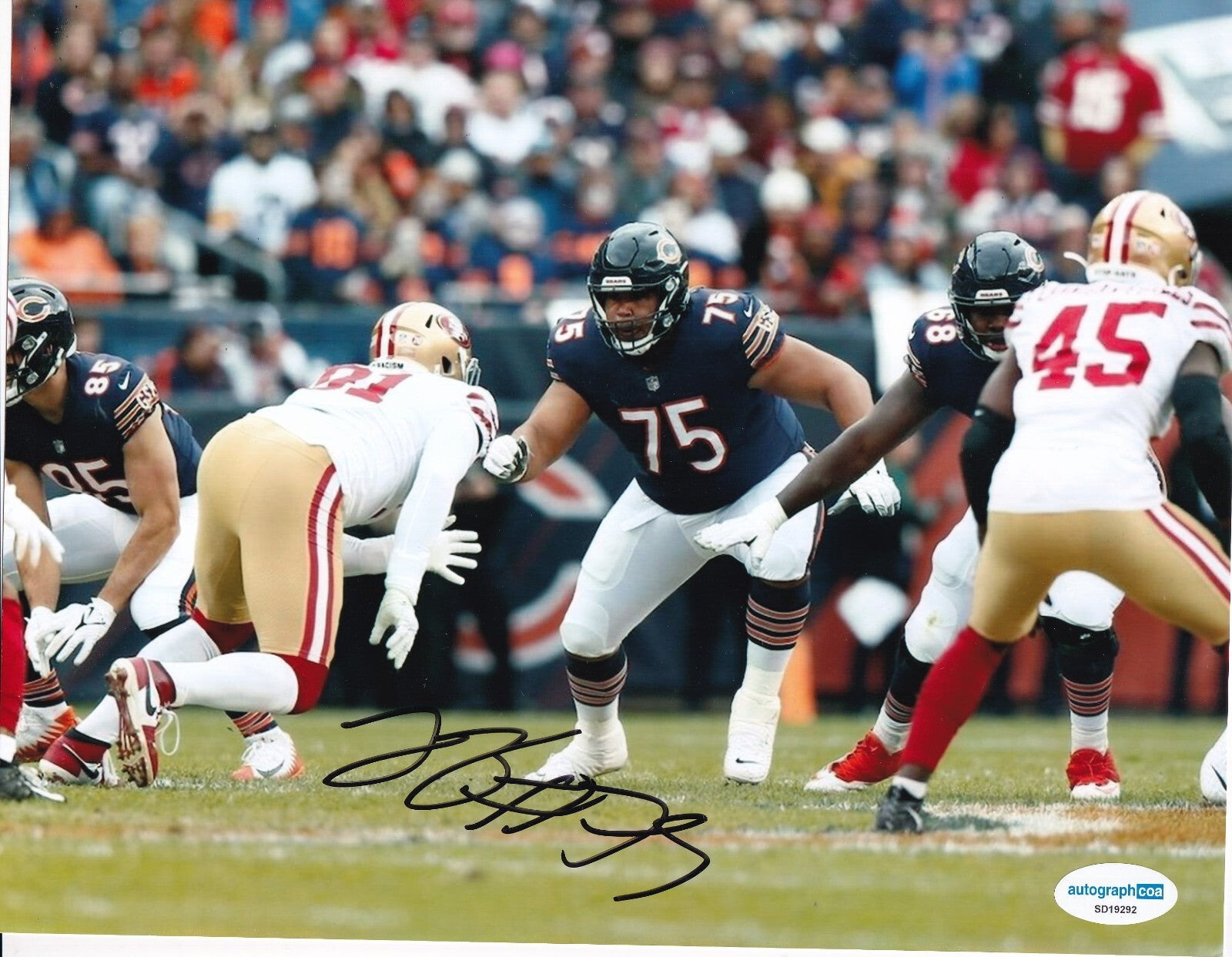LARRY BOROM signed (CHICAGO BEARS) autographed Football 8X10 photo ACOA SD19292