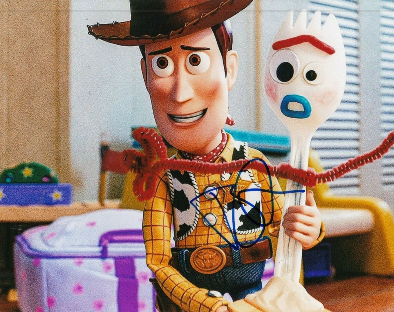 TONY HALE signed (TOY STORY 4) Movie autographed 8x10 photo *FORKY* W/COA #TH2