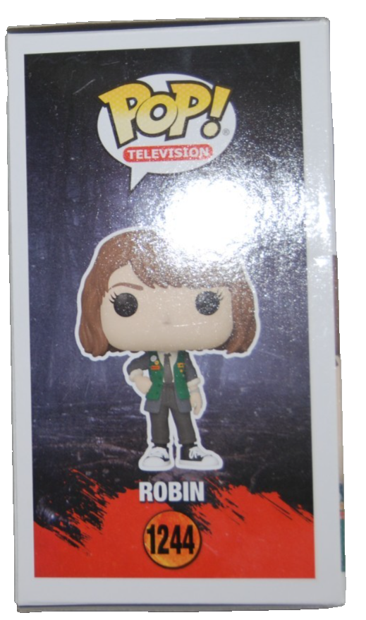MAYA HAWKE signed (STRANGER THINGS) #1244 Funko Pop Robin BECKETT Authenticated