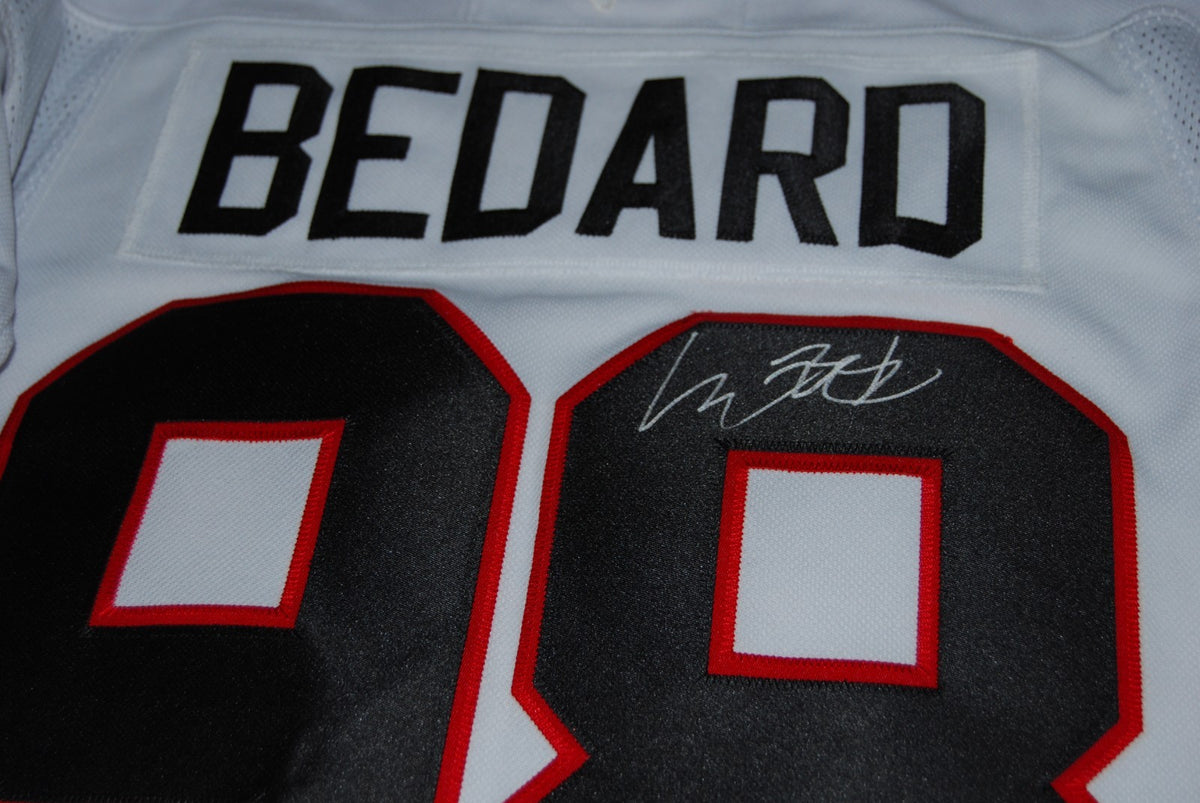 CONNOR BEDARD signed (CHICAGO BLACKHAWKS) Premium hockey jersey BECKETT AE38946