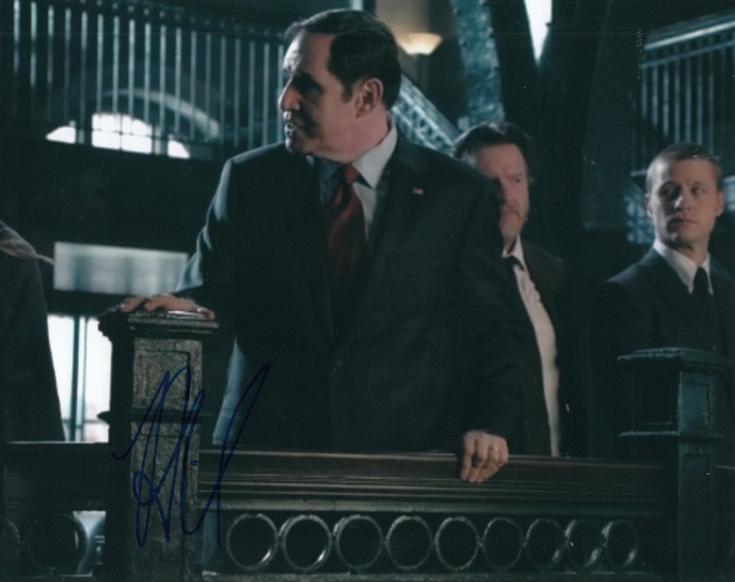 RICHARD KIND signed (GOTHAM) Batman 8X10 photo *AUBREY JAMES* autograph W/COA #4