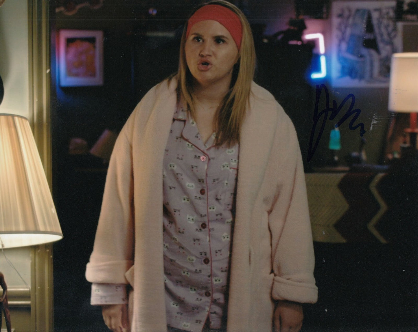 JILLIAN BELL signed (22 JUMP STREET) 8X10 photo *Mercedes* PROOF W/COA #1