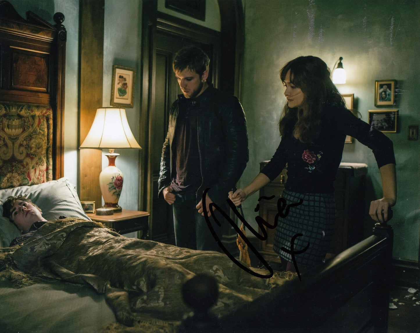OLIVIA COOKE signed *BATES MOTEL* TV SHOW 8X10 photo W/COA Emma Decody #2