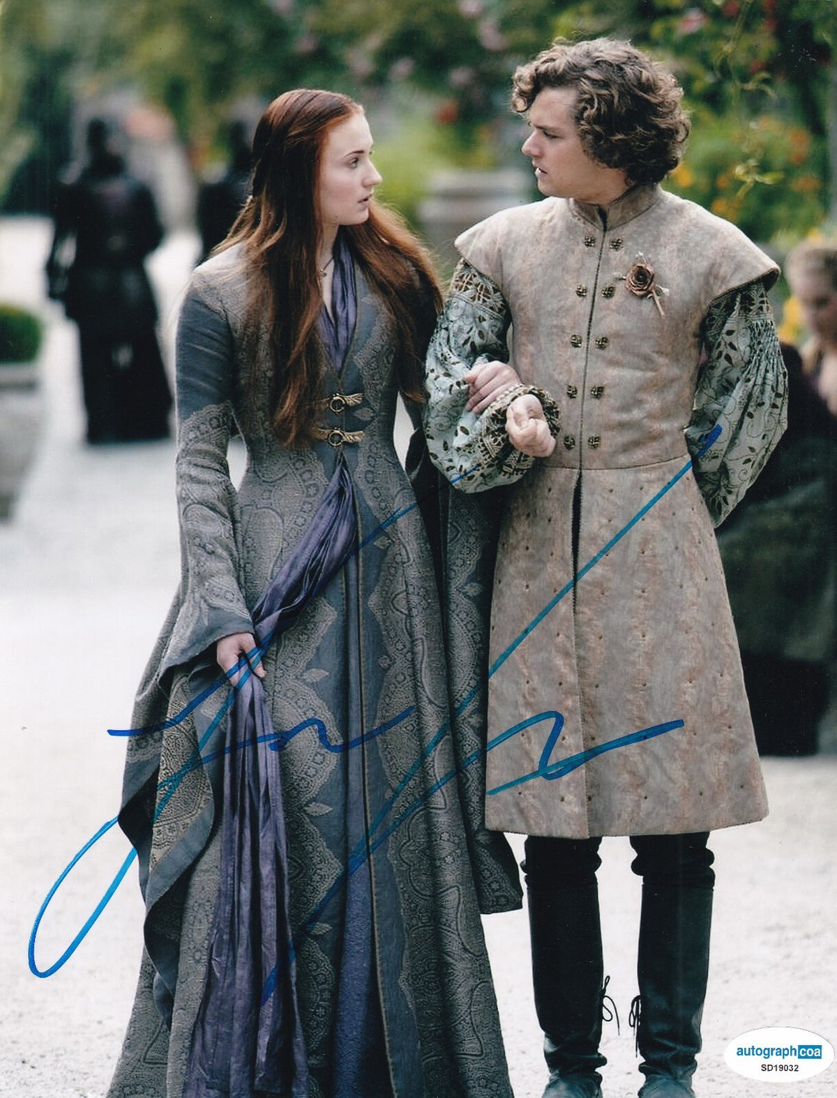 FINN JONES signed (GAME OF THRONES) Loras Tyrell auto 8x10 photo ACOA SD19032