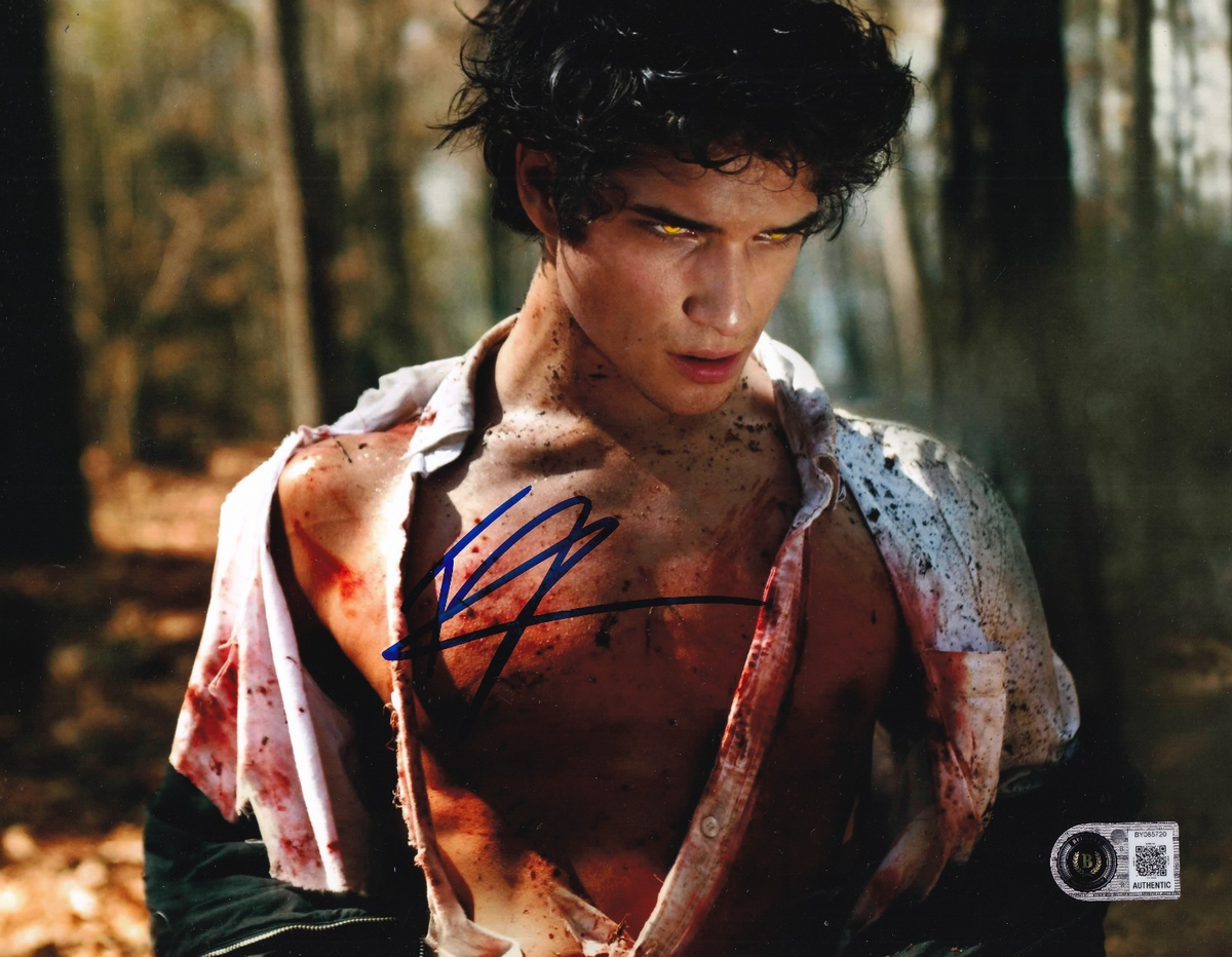 TYLER POSEY signed (TEEN WOLF) Scott McCall 8X10 photo BECKETT BAS BY085720