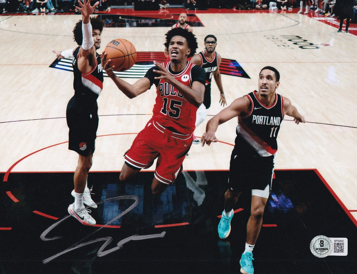 JULIAN PHILLIPS signed (CHICAGO BULLS) Basketball 8X10 photo BECKETT BAS BP09490
