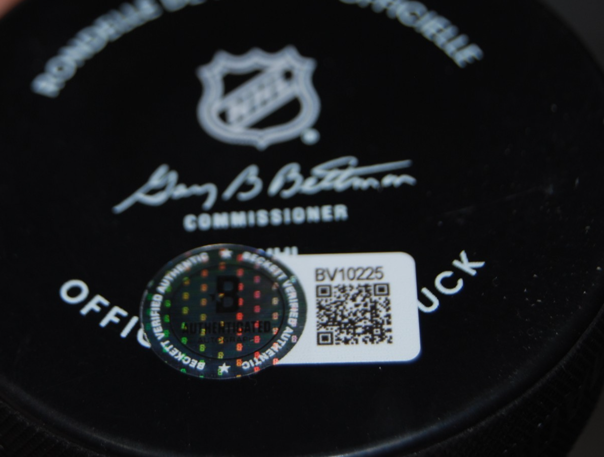 JEREMY ROENICK signed CHICAGO BLACKHAWKS 100th Anniversary puck BECKETT BV10225