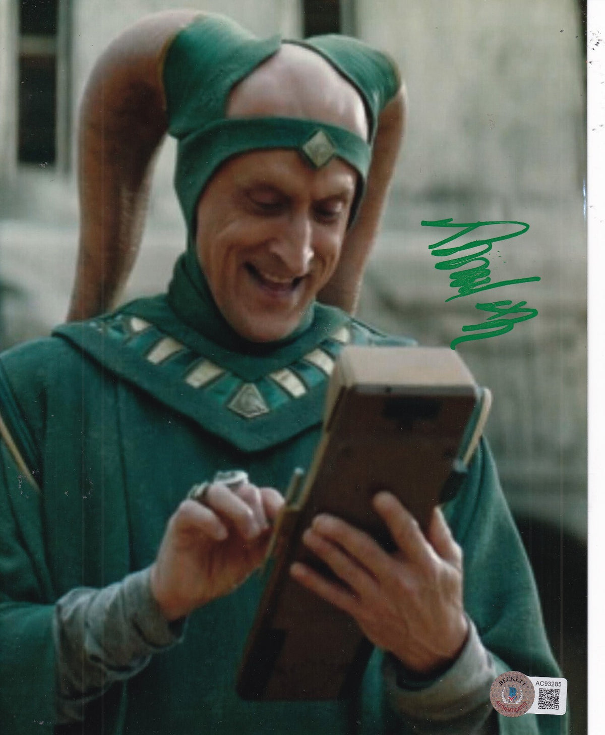 DAVID PASQUESI signed (THE BOOK OF BOBA FETT) The Majordomo 8X10 BECKETT AC93285