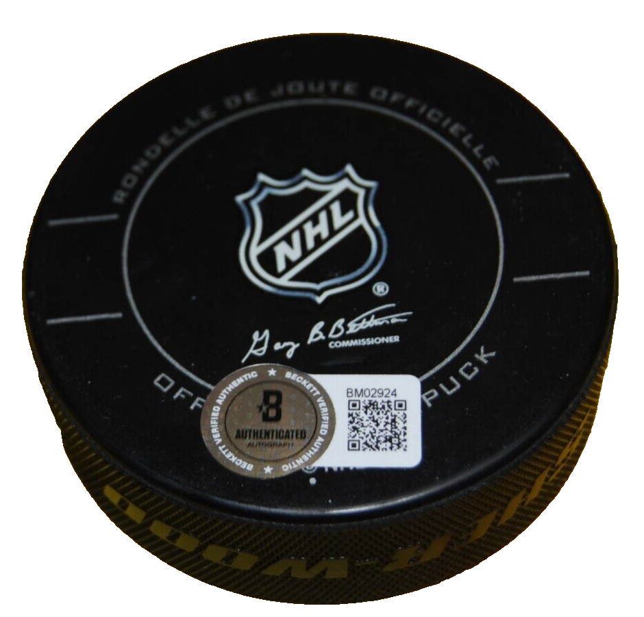 BLAKE WHEELER signed (WINNIPEG JETS) Hockey Game puck BECKETT BAS BM02924