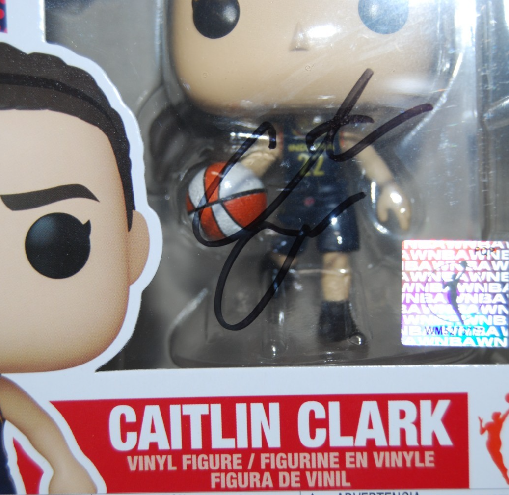 CAITLIN CLARK signed (INDIANA FEVER) WNBA #02 Funko Pop BECKETT BAS AE38123