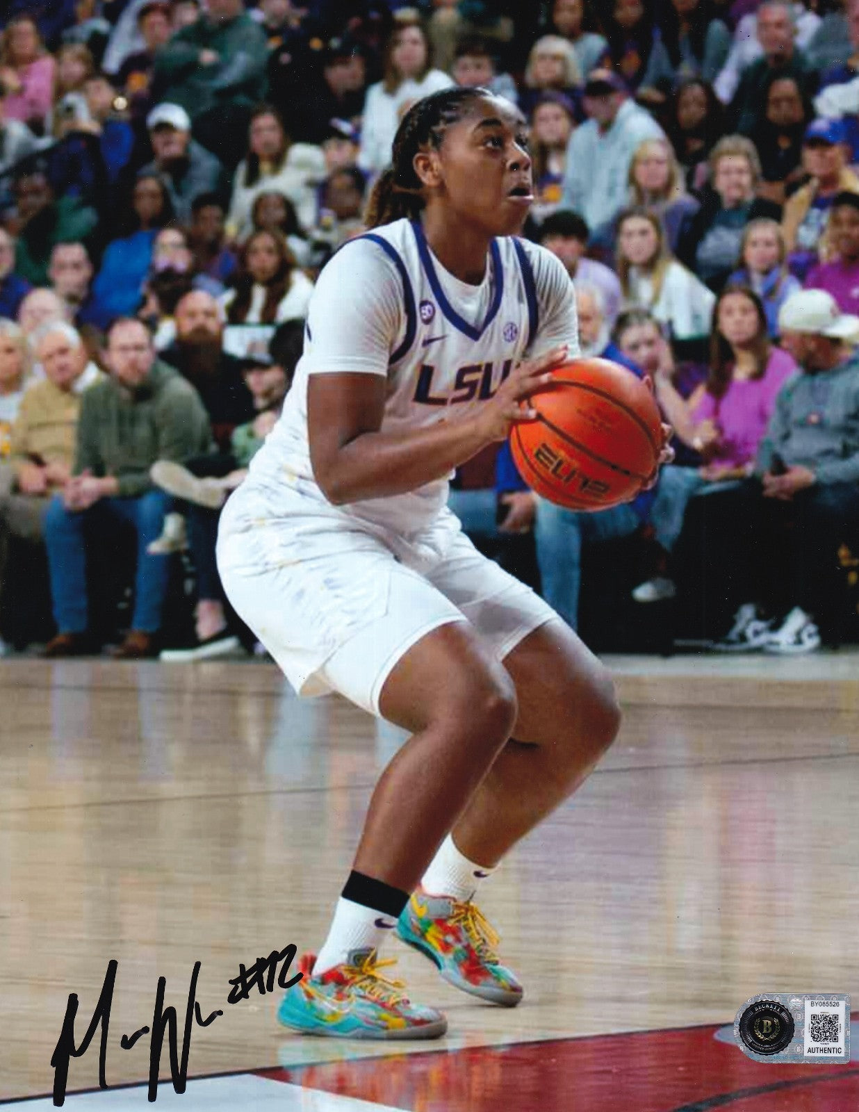 MIKAYLAH WILLIAMS signed (LSU TIGERS) basketball 8X10 photo BECKETT BAS BY085526