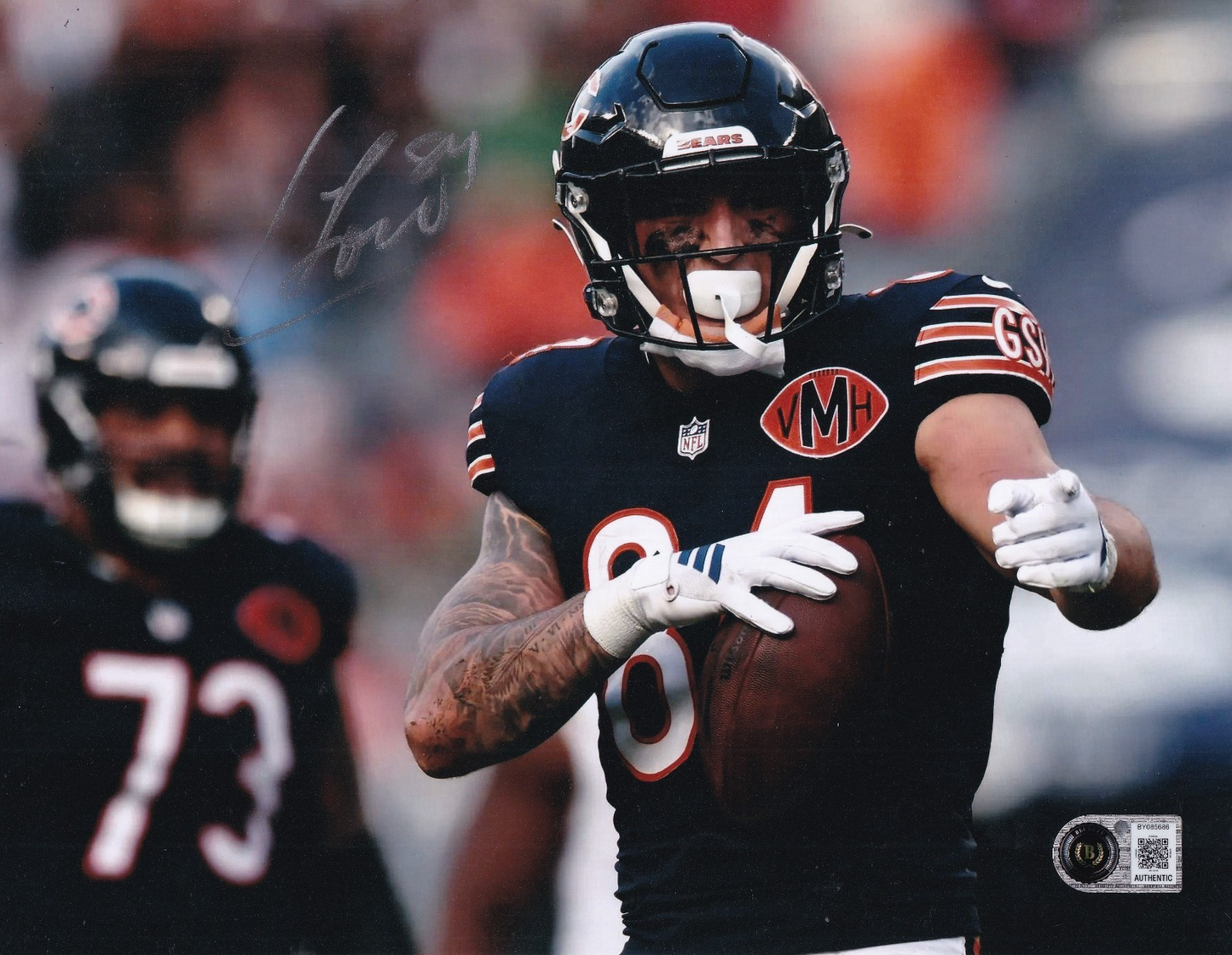 COLSTON LOVELAND signed (CHICAGO BEARS) football 8X10 photo BECKETT BAS BY085686
