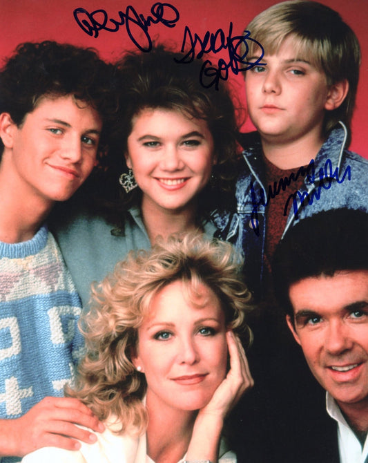 Alan Thicke & Tracey Gold, Jeremy Miller signed 8x10 Photo w/COA Growing Pains