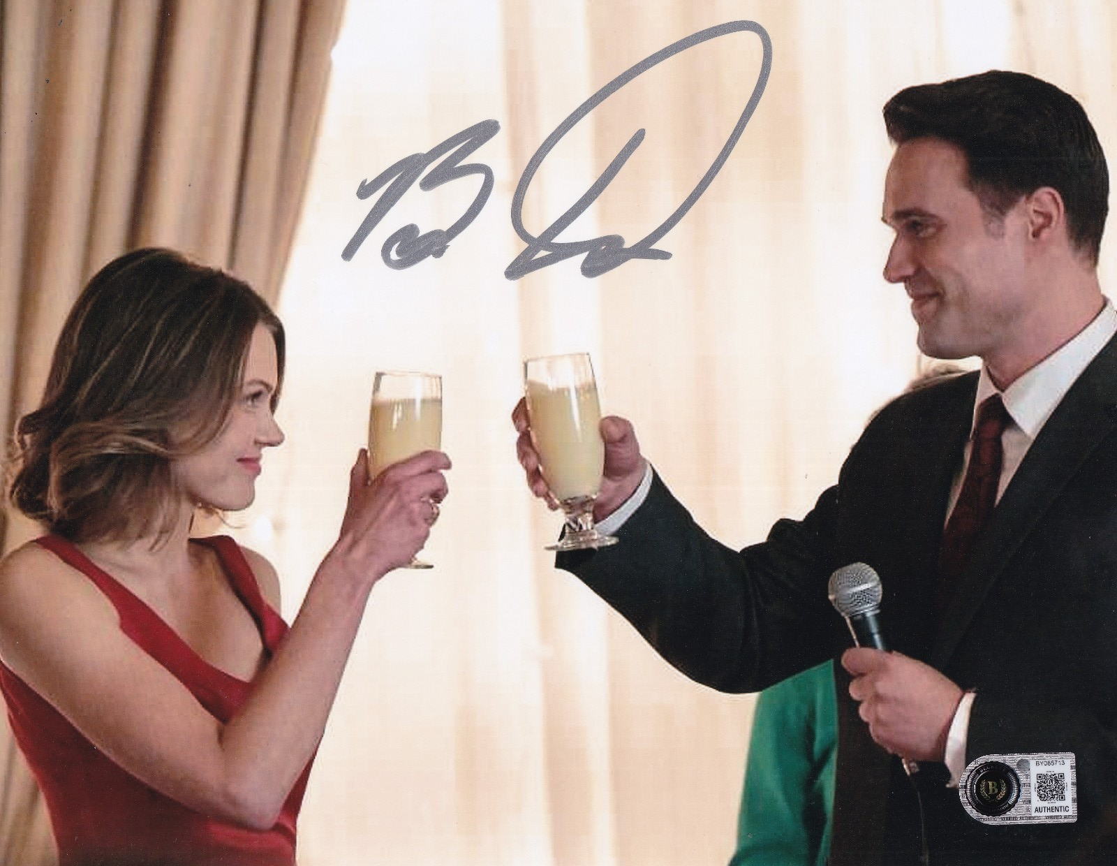 BRETT DALTON signed (AGENTS OF S.H.I.E.LD) 8X10 photo BECKETT BAS BY085713