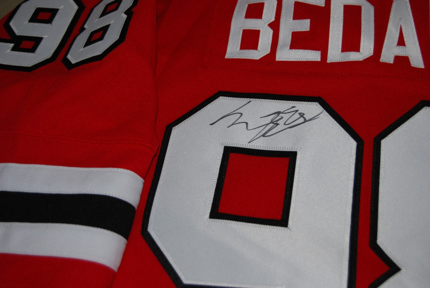 CONNOR BEDARD signed (CHICAGO BLACKHAWKS) Premium hockey jersey BECKETT AE61922