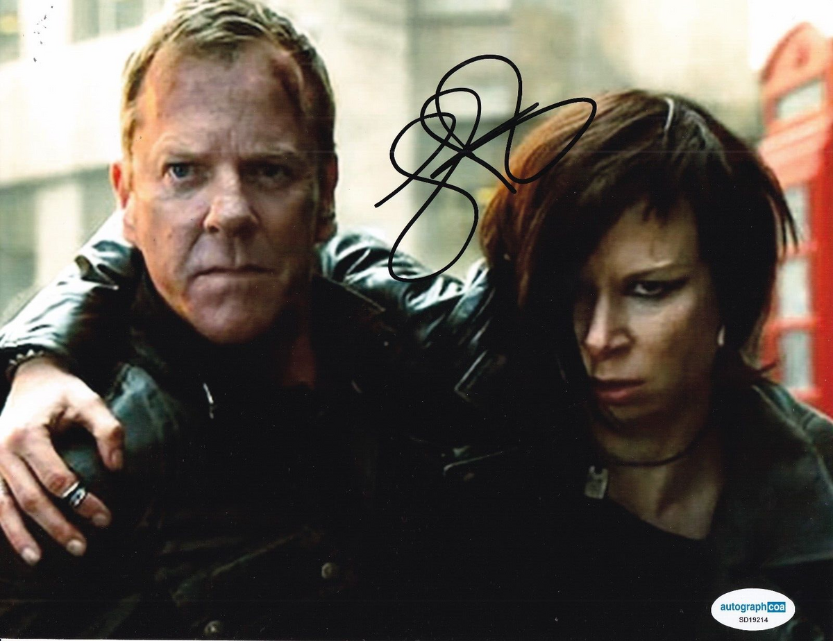 MARY LYNN RAJSKUB signed (24) Chloe O'Brian autographed 8X10 photo ACOA SD19214