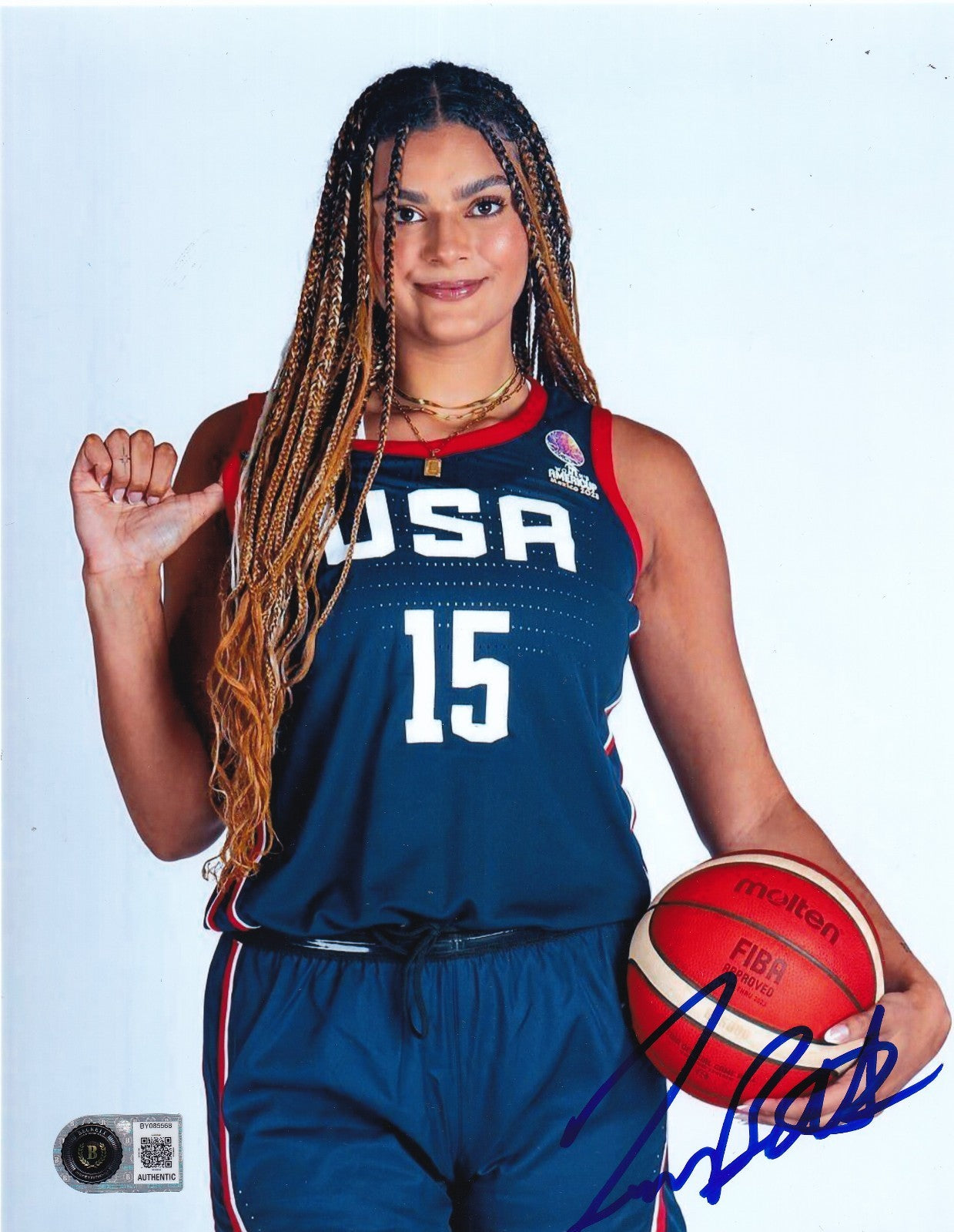 LAUREN BETTS signed (MYSTICS) WNBA basketball 8x10 photo BECKETT BY085568