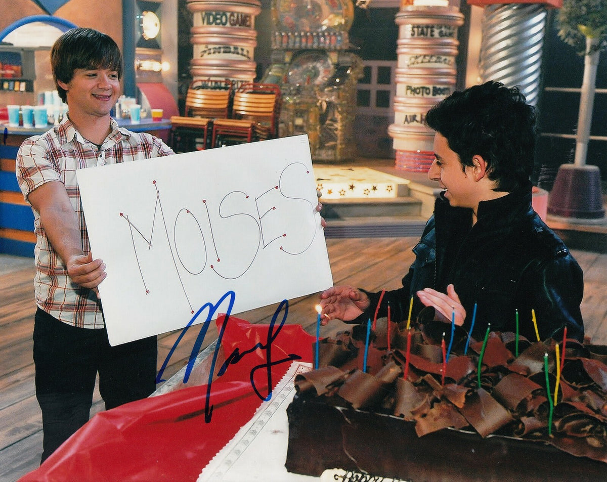 MOISES ARIAS signed (HANNAH MONTANA THE MOVIE) 8X10 photo *RICO* W/COA #2