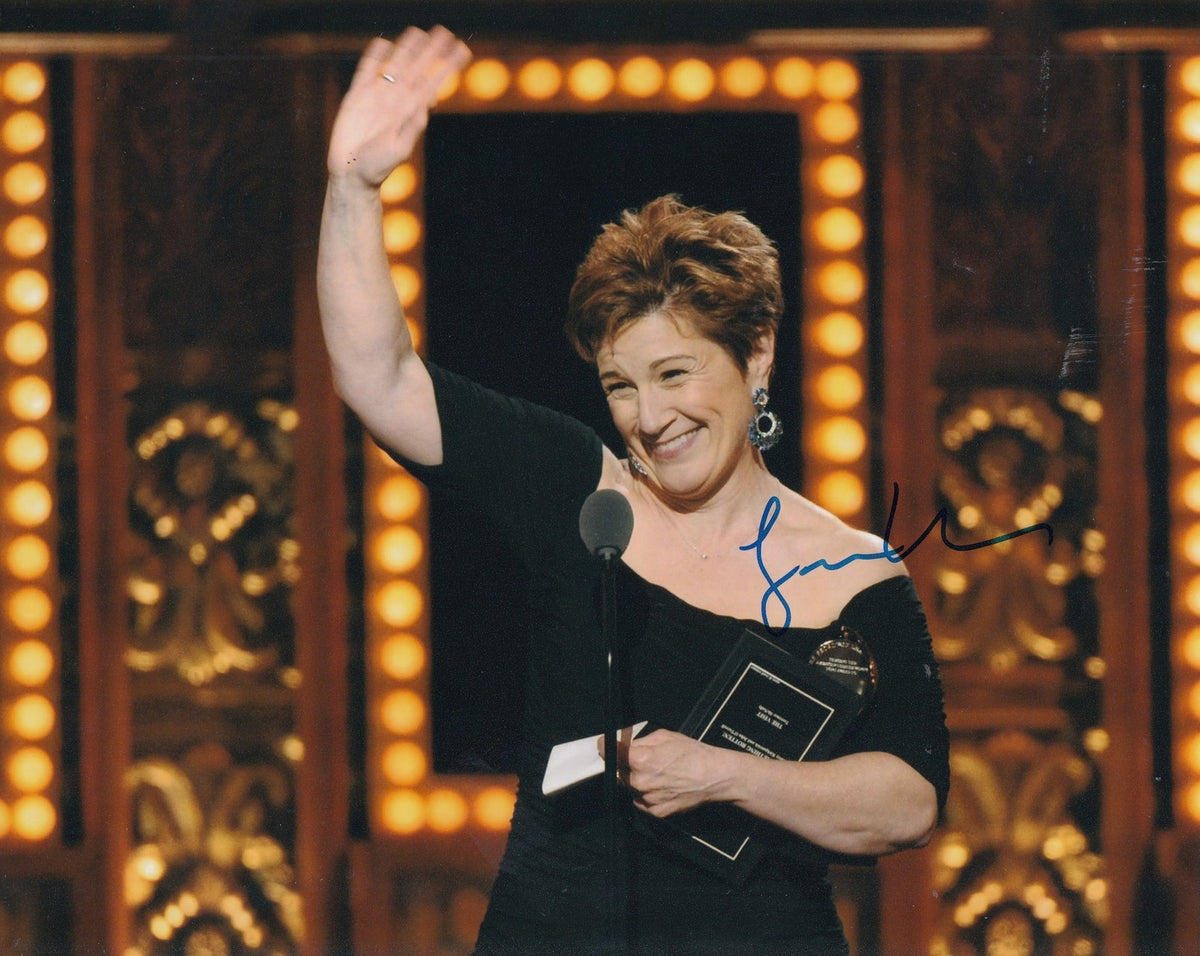 LISA KRON signed (TONY AWARD WINNER) 8X10 photo *ACTRESS* FILMMAKER W/COA #4