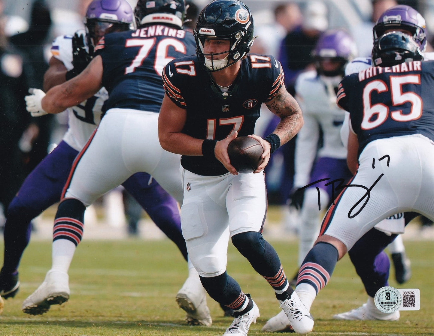 TYSON BADGENT signed (CHICAGO BEARS) auto football 8X10 photo BECKETT BS65992