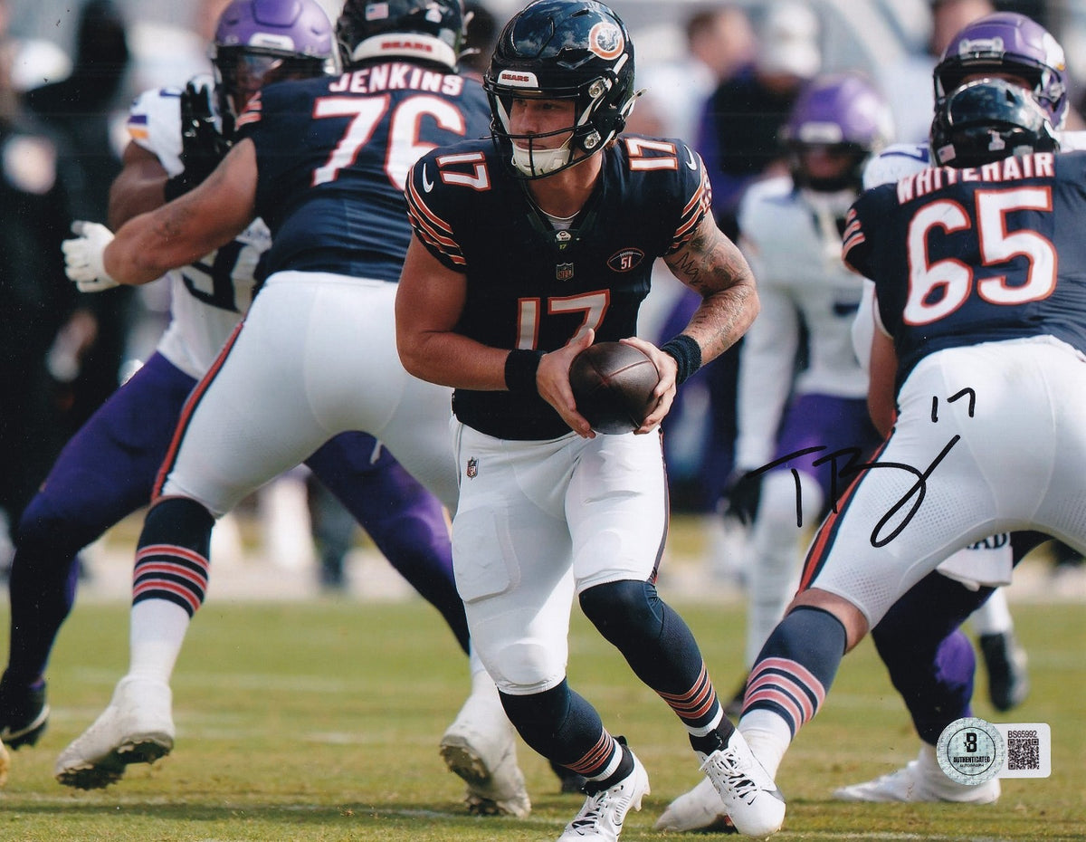 TYSON BADGENT signed (CHICAGO BEARS) auto football 8X10 photo BECKETT BS65992