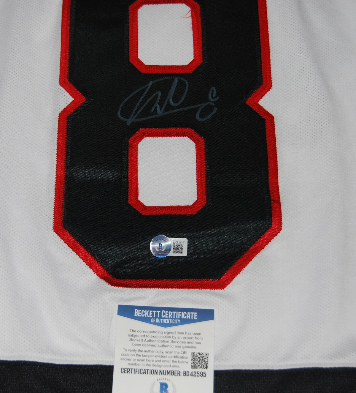 DOMINIK KUBALIK signed (CHICAGO BLACKHAWKS) White Reebok hockey jersey BECKETT 8