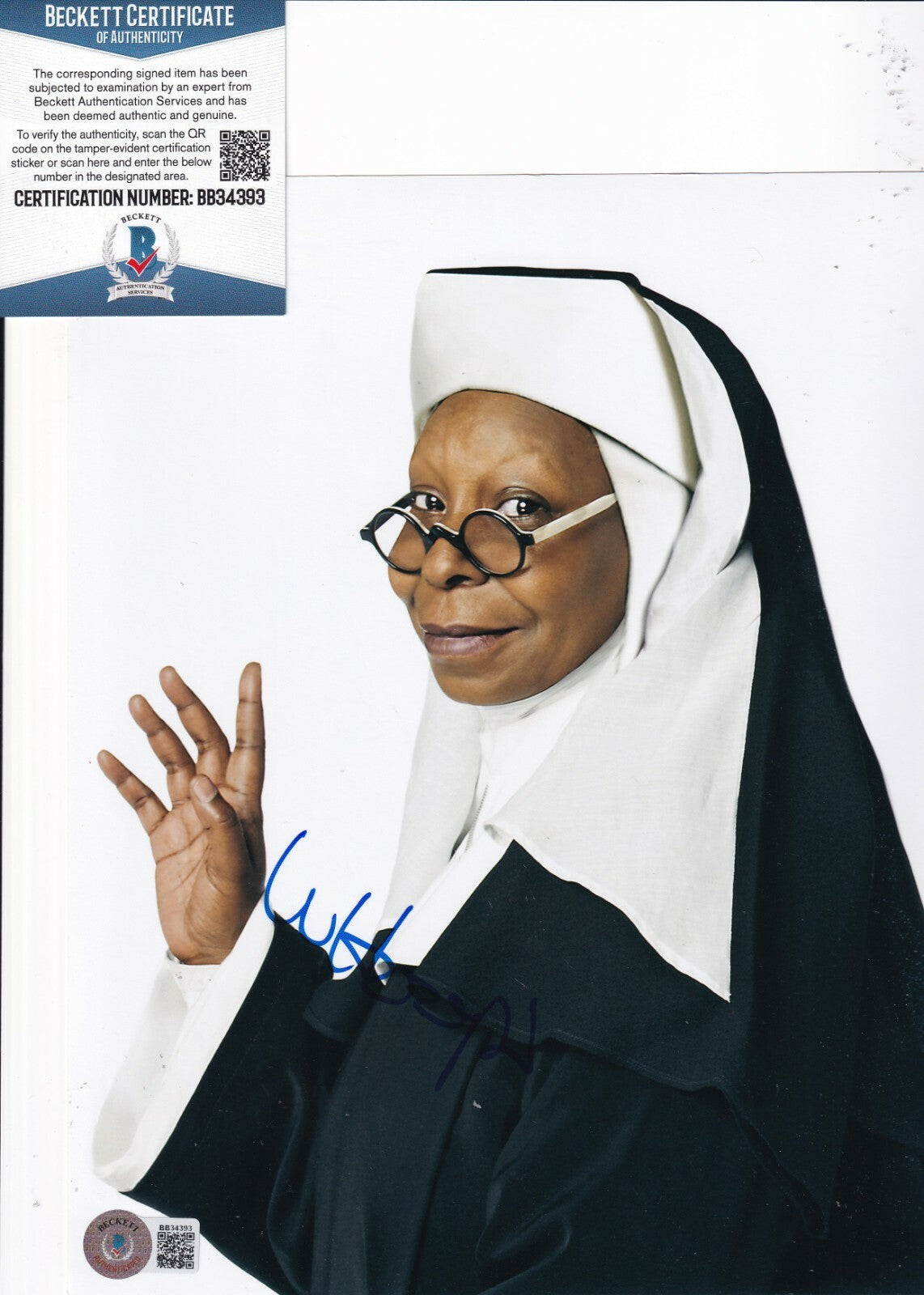 WHOOPI GOLDBERG signed (SISTER ACT) Movie 8X10 photo BECKETT BAS BB34393