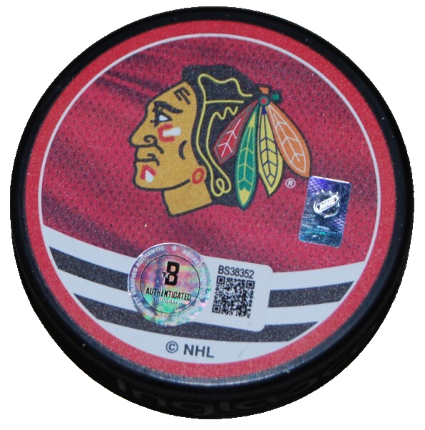 LANDON SLAGGERT signed (CHICAGO BLACKHAWKS) Reverse Retro puck BECKETT BS38352