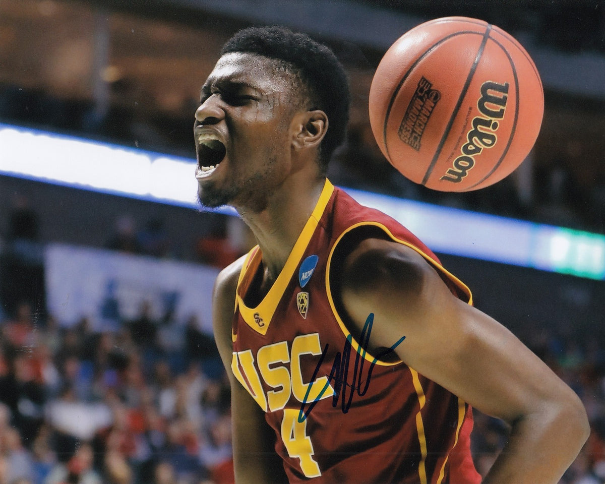 CHIMEZIE METU signed (USC TROJANS) Basketball *NBA DRAFT* 8X10 photo W/COA #5