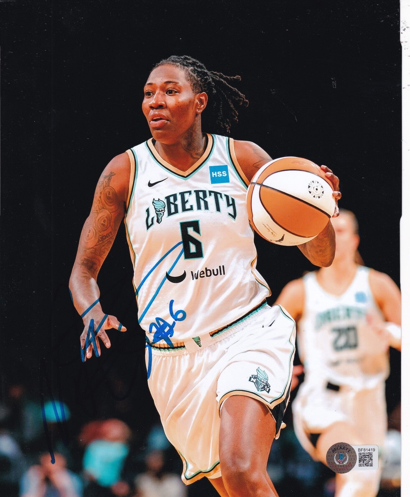 NATASHA HOWARD signed (NEW YORK LIBERTY) WNBA basketball 8X10 BECKETT BF81419