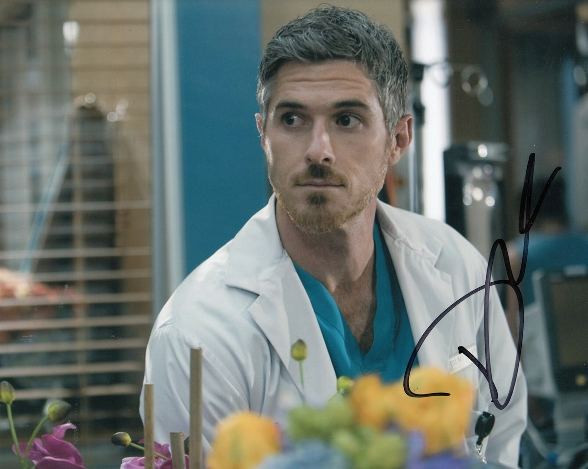 DAVE ANNABLE signed (RED BAND SOCIETY) Tv Show 8X10 photo *Dr Jack* W/COA #4